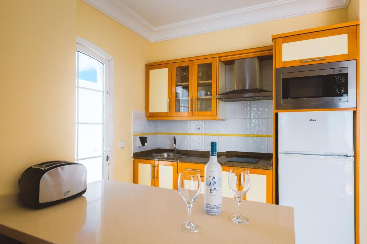 Apartamentos Livvo Coloradamar Плая Бланка Екстериор снимка