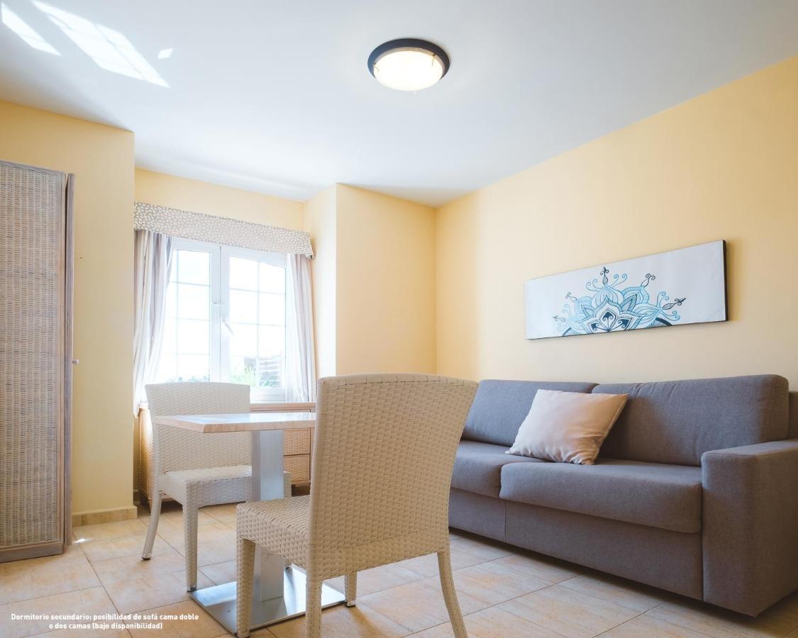 Apartamentos Livvo Coloradamar Плая Бланка Екстериор снимка